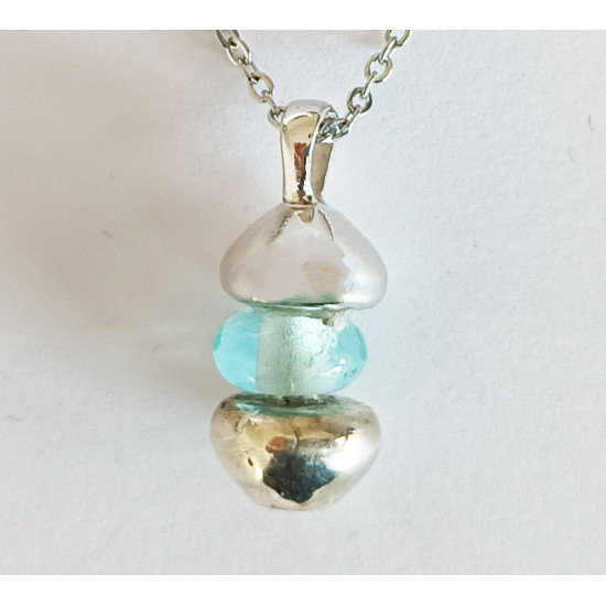Colgante de latón con piedra azul para guardar cenizas funerarias