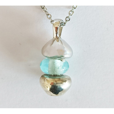 Colgante de latón con piedra azul para guardar cenizas funerarias
